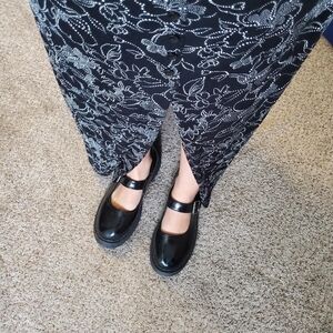 Briggs New York Black Women's Skirt